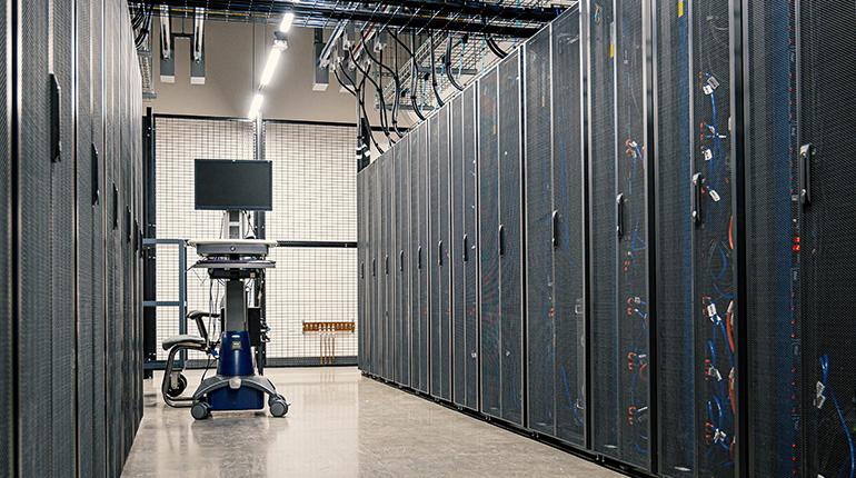 advantages of using a data center for disaster recovery